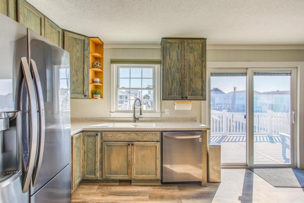 Waterfront North Myrtle Beach Home With Pool And Deck Exteriér fotografie